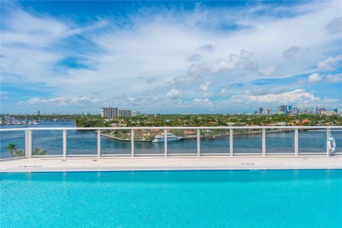 Condominio en alquiler en Fort Lauderdale, Florida, 2 dormitorios, 86.77 m2 № 2059687 - foto 28
