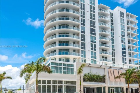 Condominio en alquiler en Fort Lauderdale, Florida, 2 dormitorios, 86.77 m2 № 2059687 - foto 19
