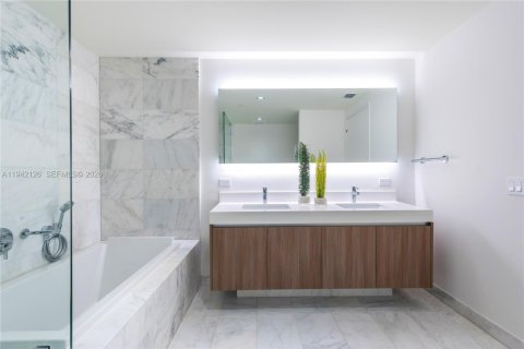 Condominio en alquiler en Fort Lauderdale, Florida, 2 dormitorios, 86.77 m2 № 2059687 - foto 4