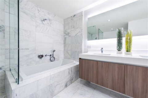 Condominio en alquiler en Fort Lauderdale, Florida, 2 dormitorios, 86.77 m2 № 2059687 - foto 5