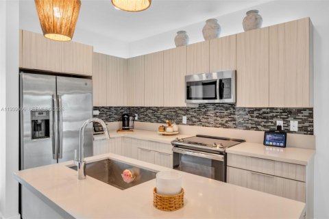 Купить кондоминиум в Дорал, Флорида 3 спальни, 104.89м2, № 1997569 - фото 13