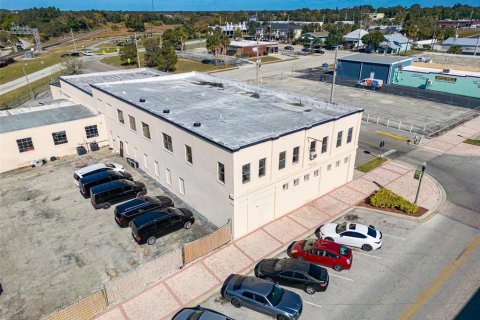 Propiedad comercial en venta en Haines City, Florida, 1130.25 m2 № 964826 - foto 13