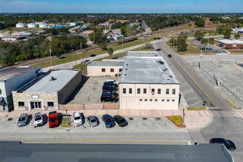 Propiedad comercial en venta en Haines City, Florida, 1130.25 m2 № 964826 - foto 5