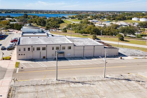 Propiedad comercial en venta en Haines City, Florida, 1130.25 m2 № 964826 - foto 1