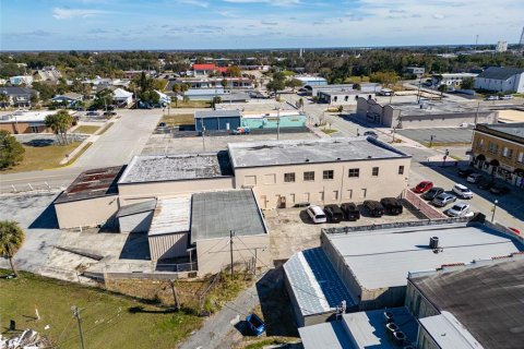 Propiedad comercial en venta en Haines City, Florida, 1130.25 m2 № 964826 - foto 7