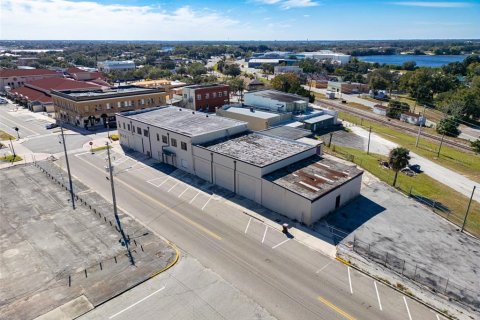 Propiedad comercial en venta en Haines City, Florida, 1130.25 m2 № 964826 - foto 9