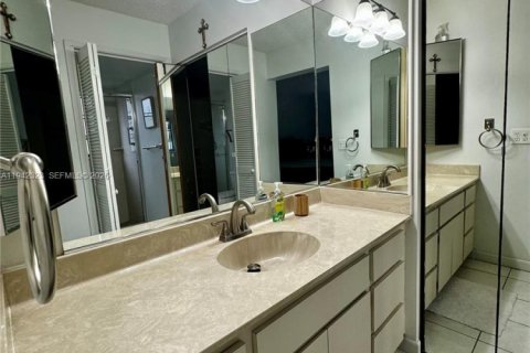 Condominio en venta en Miami, Florida, 2 dormitorios, 124.49 m2 № 2000450 - foto 15