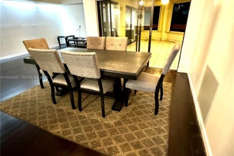 Condominio en venta en Miami, Florida, 2 dormitorios, 124.49 m2 № 2000450 - foto 5