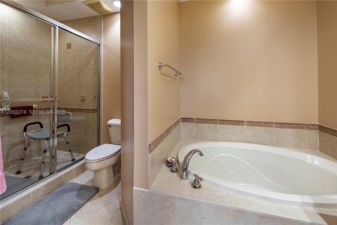 Купить кондоминиум в Санрайз, Флорида 2 спальни, 109.07м2, № 2066790 - фото 12