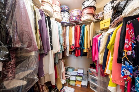 Купить кондоминиум в Санрайз, Флорида 2 спальни, 109.07м2, № 2066790 - фото 13