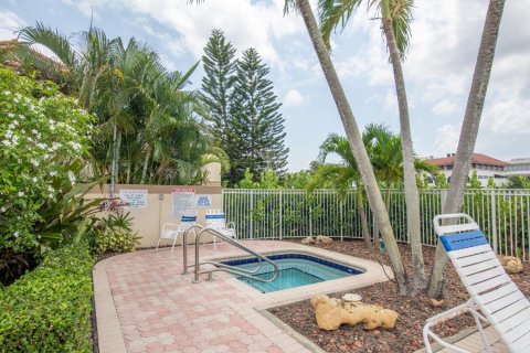 Condominio en alquiler en Boca Raton, Florida, 2 dormitorios, 104.61 m2 № 1175060 - foto 1
