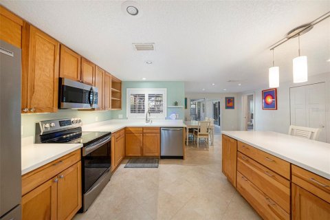 House in Safety Harbor, Florida 3 bedrooms, 171.13 sq.m. № 1648790 - photo 13