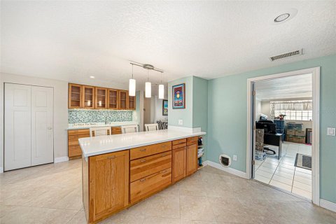 House in Safety Harbor, Florida 3 bedrooms, 171.13 sq.m. № 1648790 - photo 12