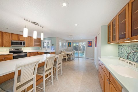 House in Safety Harbor, Florida 3 bedrooms, 171.13 sq.m. № 1648790 - photo 11