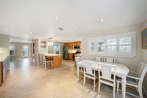 House in Safety Harbor, Florida 3 bedrooms, 171.13 sq.m. № 1648790 - photo 10