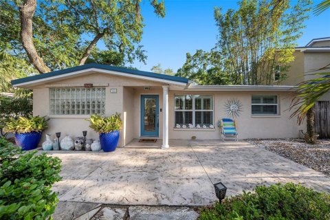 House in Safety Harbor, Florida 3 bedrooms, 171.13 sq.m. № 1648790 - photo 5