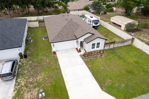 House in Summerfield, Florida 3 bedrooms, 162.21 sq.m. № 2095085 - photo 7
