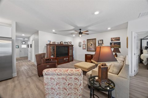 House in Summerfield, Florida 3 bedrooms, 162.21 sq.m. № 2095085 - photo 14