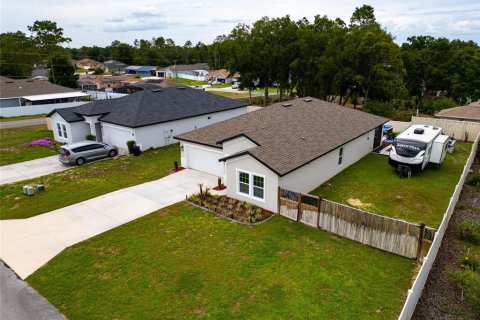 Casa en Summerfield, Florida 3 dormitorios, 162.21 m2 № 2095085