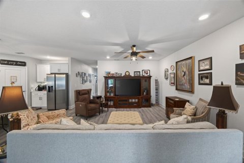 House in Summerfield, Florida 3 bedrooms, 162.21 sq.m. № 2095085 - photo 15
