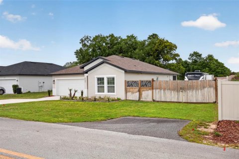 House in Summerfield, Florida 3 bedrooms, 162.21 sq.m. № 2095085 - photo 3