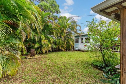 House in Saint Petersburg, Florida 2 bedrooms, 111.48 sq.m. № 2324746 - photo 25