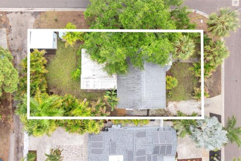 House in Saint Petersburg, Florida 2 bedrooms, 111.48 sq.m. № 2324746 - photo 30