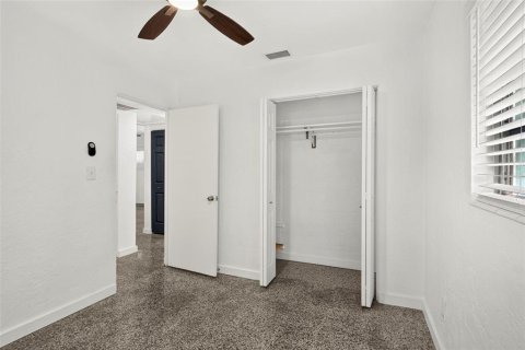 House in Saint Petersburg, Florida 2 bedrooms, 111.48 sq.m. № 2324746 - photo 17