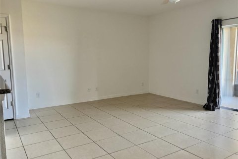 Adosado en alquiler en Davenport, Florida, 4 dormitorios, 181.16 m2 № 1826585 - foto 1