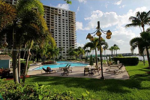 Condo in Aventura, Florida, 2 bedrooms  № 1753710 - photo 4