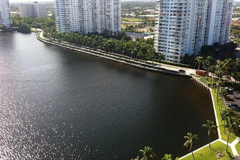 Condo in Aventura, Florida, 2 bedrooms  № 1753710 - photo 2