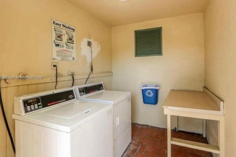 Condominio en venta en Miami, Florida, 1 dormitorio, 43.2 m2 № 2023377 - foto 11