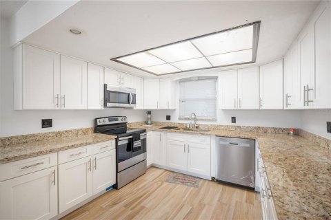 Casa en alquiler en Apollo Beach, Florida, 3 dormitorios, 191.01 m2 № 1912892 - foto 6