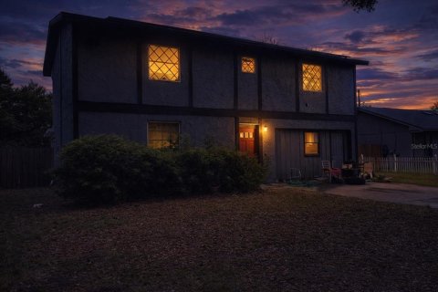 House in Winter Park, Florida 3 bedrooms, 141.03 sq.m. № 2213145 - photo 2