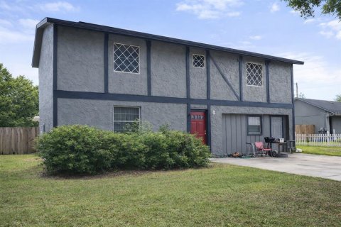 House in Winter Park, Florida 3 bedrooms, 141.03 sq.m. № 2213145