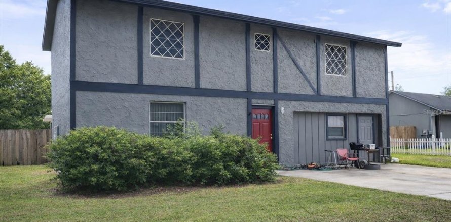 House in Winter Park, Florida 3 bedrooms, 141.03 sq.m. № 2213145