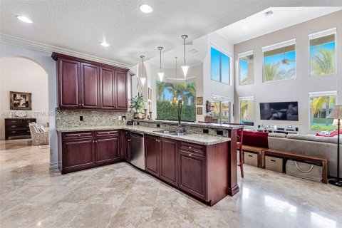 Villa ou maison à vendre à Plantation, Floride: 5 chambres, 409.14 m2 № 2042027 - photo 2