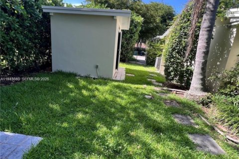 Villa ou maison à louer à Pinecrest, Floride: 3 chambres, 123.65 m2 № 2088670 - photo 23