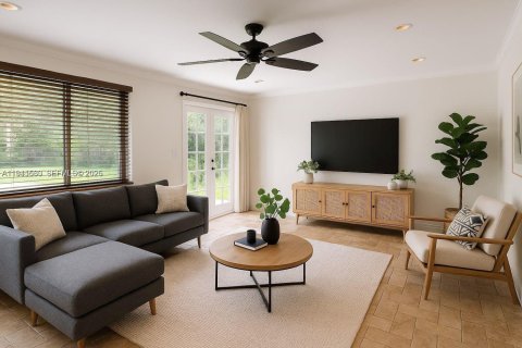 House in Pinecrest, Florida 3 bedrooms, 123.65 sq.m. № 2088670 - photo 3