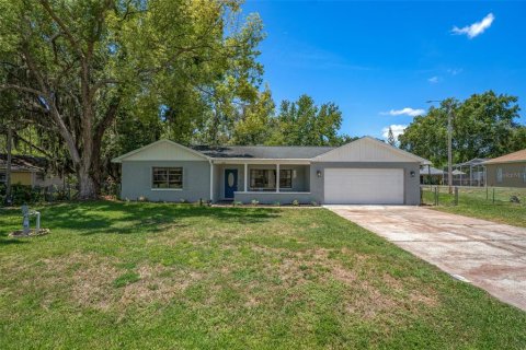 House in Land O' Lakes, Florida 3 bedrooms, 160.54 sq.m. № 2110469 - photo 2