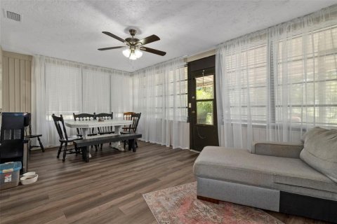 House in Land O' Lakes, Florida 3 bedrooms, 160.54 sq.m. № 2110469 - photo 22