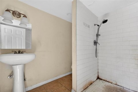Casa en venta en Lakeland, Florida, 3 dormitorios, 176.89 m2 № 2143056 - foto 12