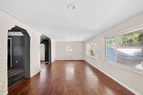 Casa en venta en Lakeland, Florida, 3 dormitorios, 176.89 m2 № 2143056 - foto 3