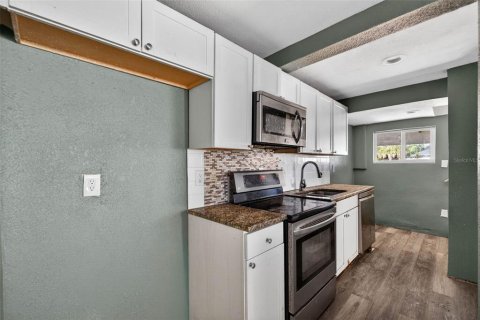 Casa en venta en Lakeland, Florida, 3 dormitorios, 176.89 m2 № 2143056 - foto 7