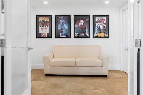 Condo in Miami, Florida, 2 bedrooms  № 1948787 - photo 22