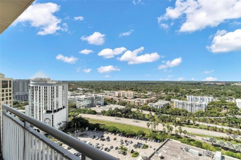 Condo in Miami, Florida, 2 bedrooms  № 1948787 - photo 17