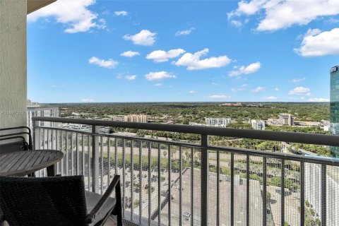 Condo in Miami, Florida, 2 bedrooms  № 1948787 - photo 15