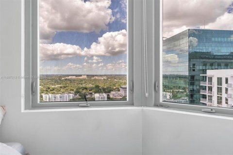 Condo in Miami, Florida, 2 bedrooms  № 1948787 - photo 28
