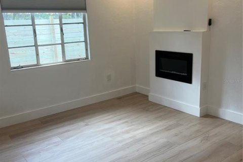 Immobilier commercial à vendre à Orlando, Floride: 2 chambres, 126.9 m2 № 2436781 - photo 13