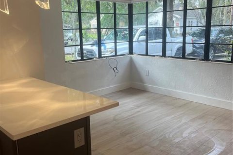Immobilier commercial à vendre à Orlando, Floride: 2 chambres, 126.9 m2 № 2436781 - photo 12